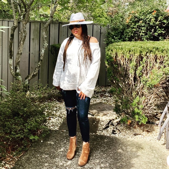 Logan Round Neck Tunic Sweater - Picture 7 of 7